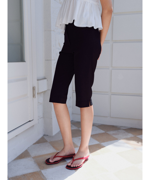BAIE OUD（ベイウード）の「Side slit capri pants_black（その他パンツ・レディース・その他・SMALL/MEDIUM）」の2枚目の写真