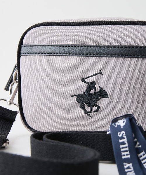 BEVERLY HILLS POLO CLUB(ビバリーヒルズポロクラブ)の「【BEVERLY HILLS POLO CLUB/ビバリーヒルズポロクラブ】【どんなコーディネートにもハマる!】キャンバスショルダー ブランドロゴ刺繍 ワンポイント 内ポケット シンプル カジュアル 上品 デイリーコーデ(ショルダーバッグ・レディース・グレー/ブラック/アイボリー・FREE)」の5枚目の写真