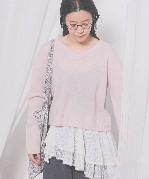 fig London(フィグロンドン)の「AIRLYS pullover(ニット/セーター・レディース・ピンク/サックスブルー/ネイビー/アイボリー・FREE)」の4枚目の写真