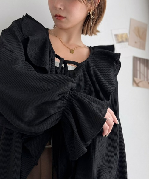 classicalelf(クラシカルエルフ)の「ひと目で恋する、主役級フリル。ワッフルフリルリボンキャンディスリーブカーディガントップス(Tシャツ/カットソー・レディース・ブラック/ブラウン/アイボリー・LARGE/MEDIUM/SMALL/X-LARGE)」の20枚目の写真