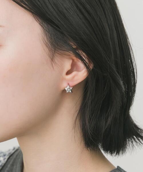SMELLY(スメリー)の「スタービジューピアス(ピアス(両耳用)・レディース・シルバー系その他・-)」の5枚目の写真