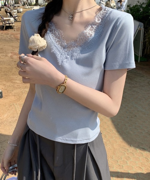 2ly2(トゥーリートゥー)の「レースVネック リブ 半袖カットソー(Tシャツ/カットソー・レディース・ホワイト/グレー/ブルー/ブラック・FREE)」の16枚目の写真