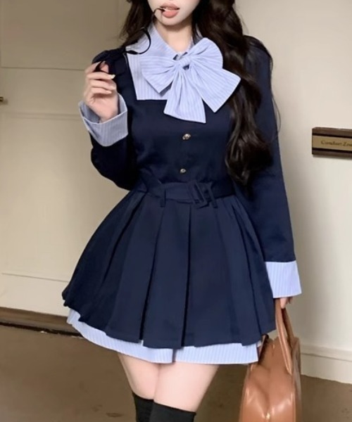 Mejoul(メジュール)の「【2026秋冬新作】ボウタイリボンシャツドッキングプリーツ切替ミニワンピース(ワンピース・レディース・ブルー/ピンク・F)」の8枚目の写真