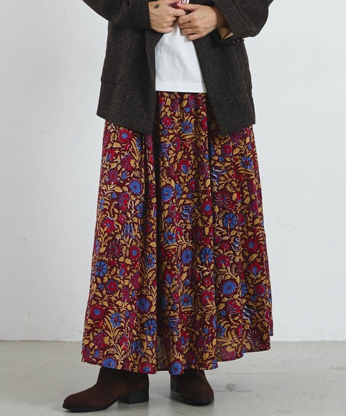 ROSE BUD(ローズバッド)の「mag.by c/ETHNIC PRINT LONG SKIRT(スカート・レディース・ブラック/バーガンディー・ONE SIZE)」の2枚目の写真