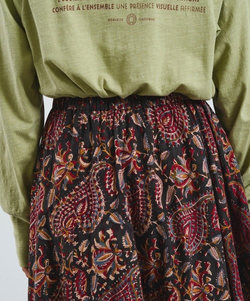 ROSE BUD(ローズバッド)の「mag.by c/ETHNIC PRINT LONG SKIRT(スカート・レディース・ブラック/バーガンディー・ONE SIZE)」の11枚目の写真