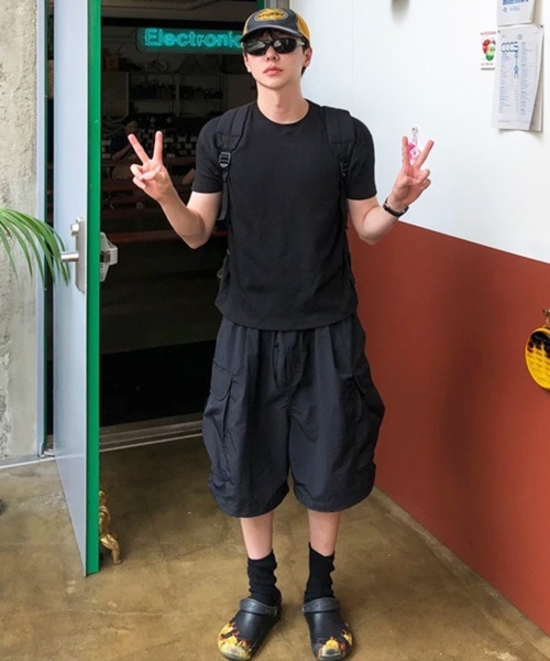 NOWLE(ノウル)の「【NOWLE】ヘビーウェイト コンパクト ボックス クロップド 半袖 Tシャツ / 短丈 ミニマル トップス(Tシャツ/カットソー・メンズ・スモークグレー/ブラック/ホワイト・MEDIUM/X-LARGE/LARGE/SMALL)」の22枚目の写真