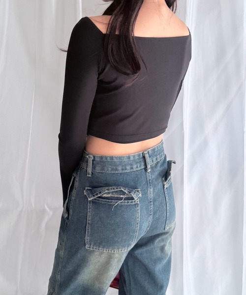 merrylatte(メリーラテ)の「レース Vネック クロップドトップス 長袖 ギャザー ショート丈(Tシャツ/カットソー・レディース・ブラック/ホワイト・FREE)」の7枚目の写真