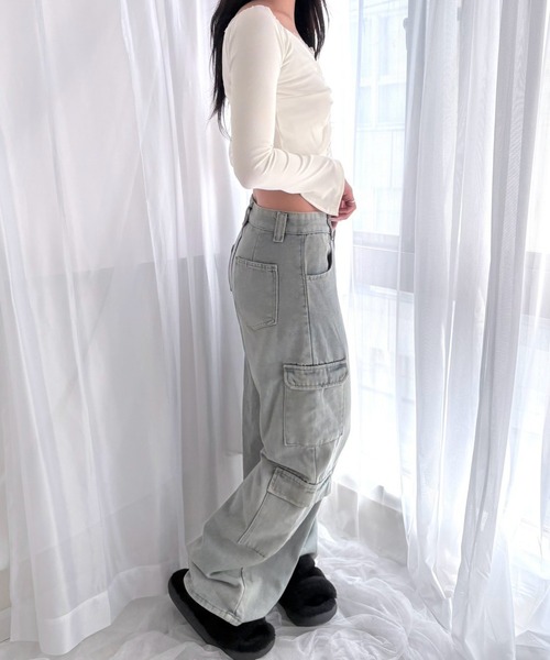 merrylatte(メリーラテ)の「レース Vネック クロップドトップス 長袖 ギャザー ショート丈(Tシャツ/カットソー・レディース・ブラック/ホワイト・FREE)」の15枚目の写真