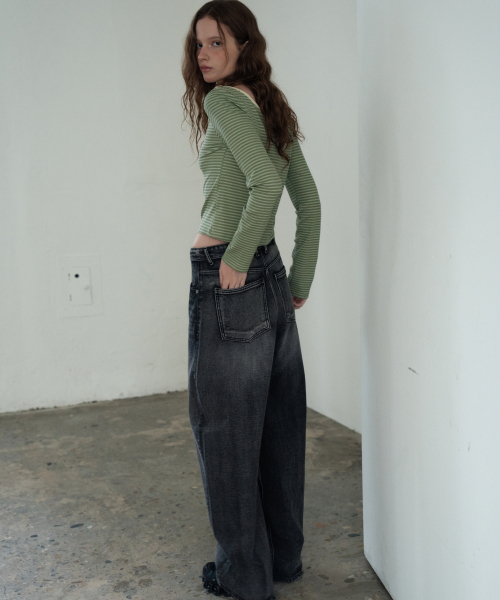 WAARFORWOMAN(ワール・フォー・ウーマン)の「W1161 ターンオーバーワイドパンツ_ブラック(デニムパンツ・レディース・その他・MEDIUM/LARGE/SMALL)」の5枚目の写真