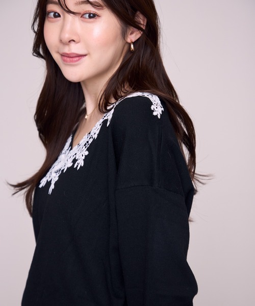 MISCH MASCH(ミッシュマッシュ)の「2026秋冬新作 フラワーレースネックニット(ニット/セーター・レディース・ベージュ/ピンク/ブラック・フリ-)」の9枚目の写真
