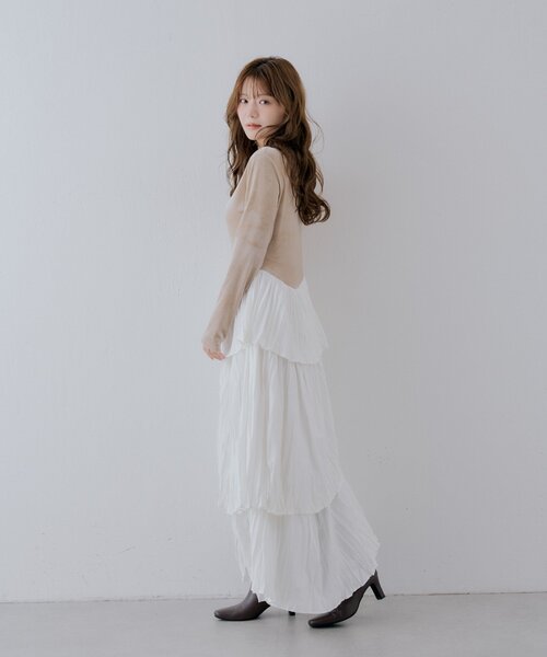 Chico（チコ）の「【SALON by Chico】ベロアドッキングラッフルアシメプリーツワンピース（ワンピース・レディース・ベージュ/ブラック/ブラウン系その他・FREE）」の4枚目の写真