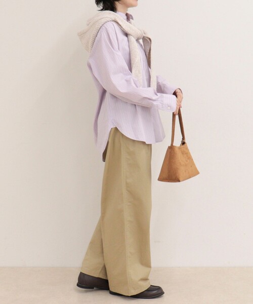 fredy emue(フレディエミュ)の「FR BASIC シャツ(シャツ/ブラウス・レディース・パープル系その他/ブルー系その他/ベージュ系その他/オフホワイト・38)」の6枚目の写真