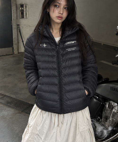 ARTISTWEAR（アーティストウェア）の「アーバンシェルター ライトダウンジャケット（ダウンジャケット/コート・レディース・ブラック・SMALL/MEDIUM/LARGE/X-LARGE/XX-LARGE/XXXX-LARGE）」の7枚目の写真