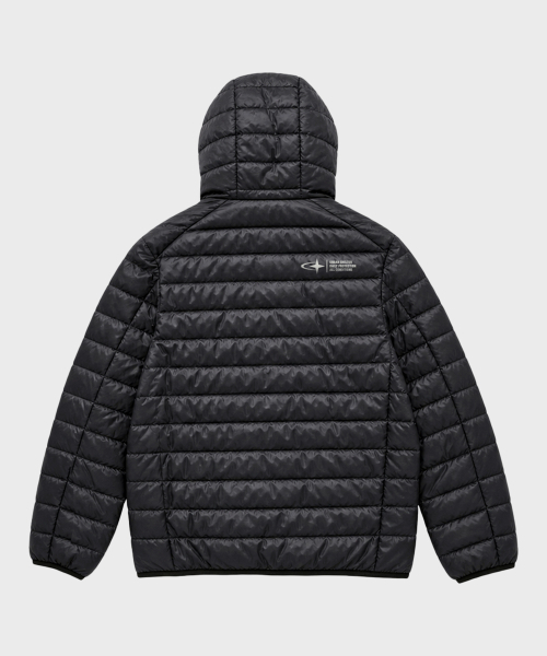 ARTISTWEAR（アーティストウェア）の「アーバンシェルター ライトダウンジャケット（ダウンジャケット/コート・レディース・ブラック・SMALL/MEDIUM/LARGE/X-LARGE/XX-LARGE/XXXX-LARGE）」の14枚目の写真