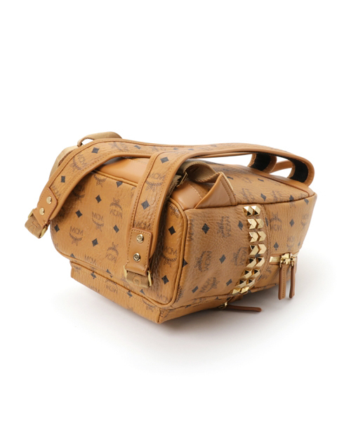 MCM（エムシーエム）の「MCM/エムシーエム/Basic BackPack Small （バックパック/リュック・レディース・ブラック/ブラウン/ボルドー/ベージュ・SMALL）」の6枚目の写真