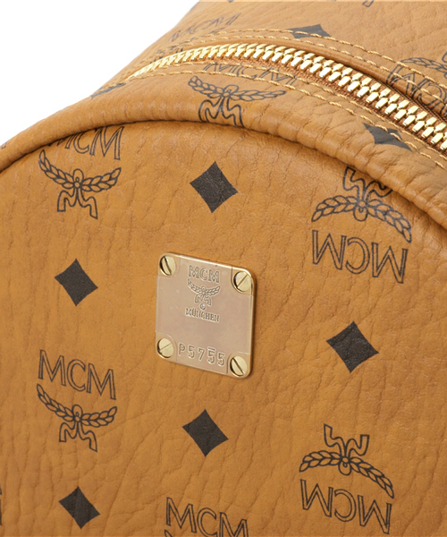 MCM（エムシーエム）の「MCM/エムシーエム/Basic BackPack Small （バックパック/リュック・レディース・ブラック/ブラウン/ボルドー/ベージュ・SMALL）」の9枚目の写真