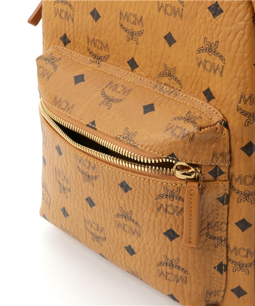 MCM（エムシーエム）の「MCM/エムシーエム/Basic BackPack Small （バックパック/リュック・レディース・ブラック/ブラウン/ボルドー/ベージュ・SMALL）」の10枚目の写真