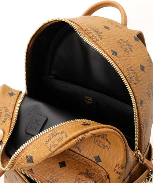MCM（エムシーエム）の「MCM/エムシーエム/Basic BackPack Small （バックパック/リュック・レディース・ブラック/ブラウン/ボルドー/ベージュ・SMALL）」の11枚目の写真