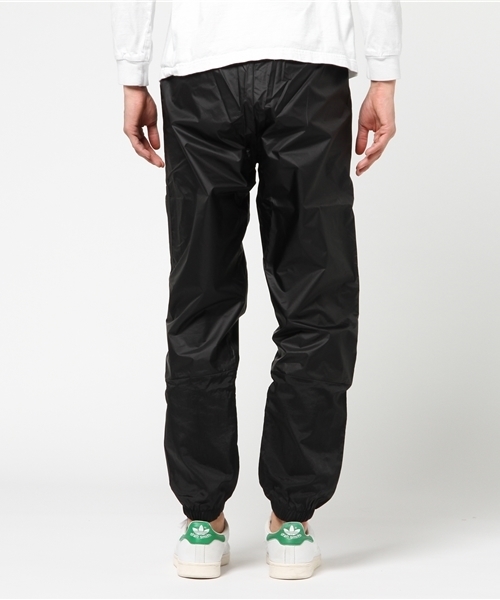 adidas（アディダス）の「オリジナルス トラックトップ パンツ ［BERLIN OPEN HEM TRACK PANTS］（その他パンツ・メンズ・ブラック・XX-LARGE/X-LARGE/SMALL/X-SMALL/XXX-LARGE/LARGE/MEDIUM）」の3枚目の写真