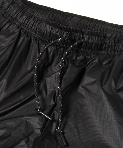 adidas（アディダス）の「オリジナルス トラックトップ パンツ ［BERLIN OPEN HEM TRACK PANTS］（その他パンツ・メンズ・ブラック・XX-LARGE/X-LARGE/SMALL/X-SMALL/XXX-LARGE/LARGE/MEDIUM）」の9枚目の写真