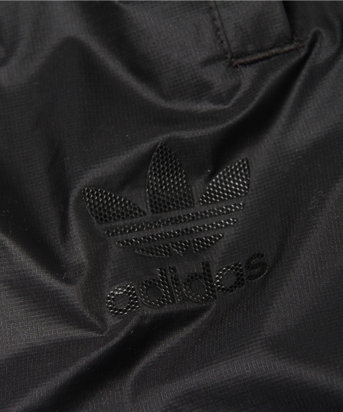 adidas（アディダス）の「オリジナルス トラックトップ パンツ ［BERLIN OPEN HEM TRACK PANTS］（その他パンツ・メンズ・ブラック・XX-LARGE/X-LARGE/SMALL/X-SMALL/XXX-LARGE/LARGE/MEDIUM）」の11枚目の写真