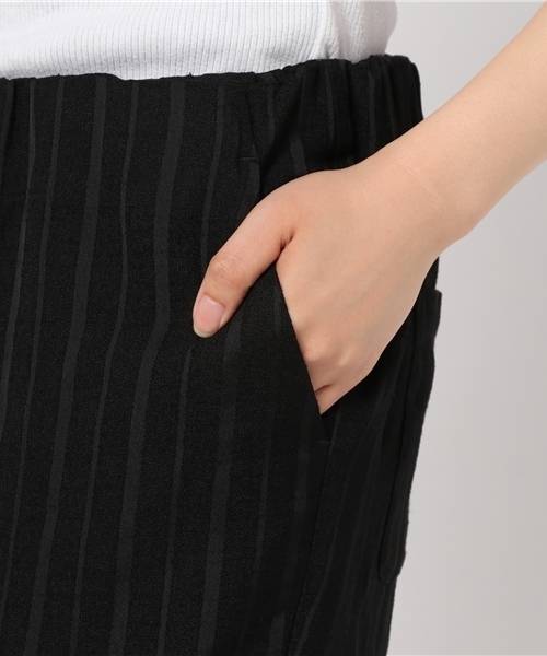 LBC（エルビーシー）の「ストライプインベルトトラウザー   （その他パンツ・レディース・ブラック/ホワイト・LARGE/MEDIUM）」の5枚目の写真