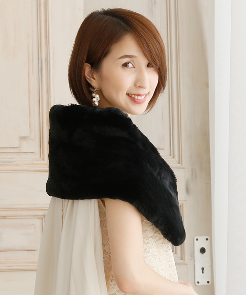 PourVous(プールヴー)の「ビジューホックファーショール 結婚式 フォーマル オケージョン 同窓会 (ストール/ショール・レディース・ブラック/ライトグレー/ベージュ/アイボリー・FREE)」の18枚目の写真