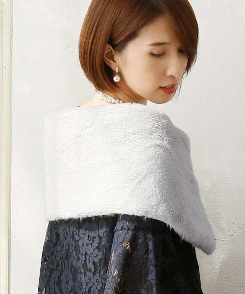 PourVous(プールヴー)の「ビジューホックファーショール 結婚式 フォーマル オケージョン 同窓会 (ストール/ショール・レディース・ブラック/ライトグレー/ベージュ/アイボリー・FREE)」の12枚目の写真