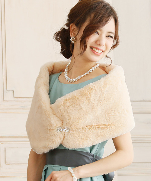 PourVous(プールヴー)の「ビジューホックファーショール 結婚式 フォーマル オケージョン 同窓会 (ストール/ショール・レディース・ブラック/ライトグレー/ベージュ/アイボリー・FREE)」の8枚目の写真