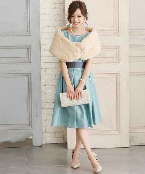 PourVous(プールヴー)の「ビジューホックファーショール 結婚式 フォーマル オケージョン 同窓会 (ストール/ショール・レディース・ブラック/ライトグレー/ベージュ/アイボリー・FREE)」の21枚目の写真