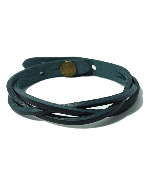 NANO universe（ナノユニバース）の「イタリーレザーツイストブレス（ブレスレット・メンズ・レッド/イエロー/パープル/グリーン/ブルー/ボルドー/ダークブルー/キャメル/チョコ/ブラック・FREE）」の6枚目の写真