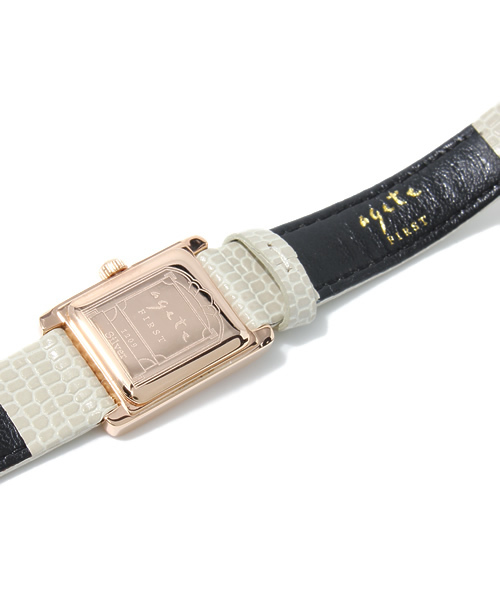 agete FIRST（アガットファースト）の「スクエアフェイス革