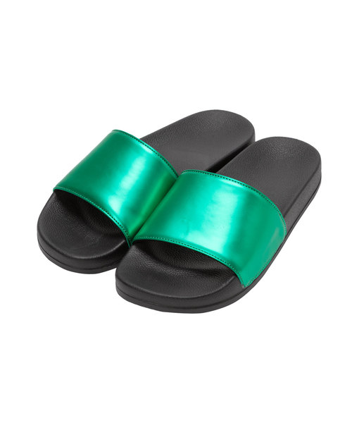 Newlyme（ニューリーミー）の「楽チンフラットカラバリシャワーサンダル（サンダル・レディース・ブラック/ピンク系その他/グリーン系その他/ゴールド系その他/ピンク系その他2/ホワイト/ブラック系その他/シルバー系その他・23㎝/24㎝/23.5㎝/24.5㎝/25.5cm/25㎝）」の4枚目の写真