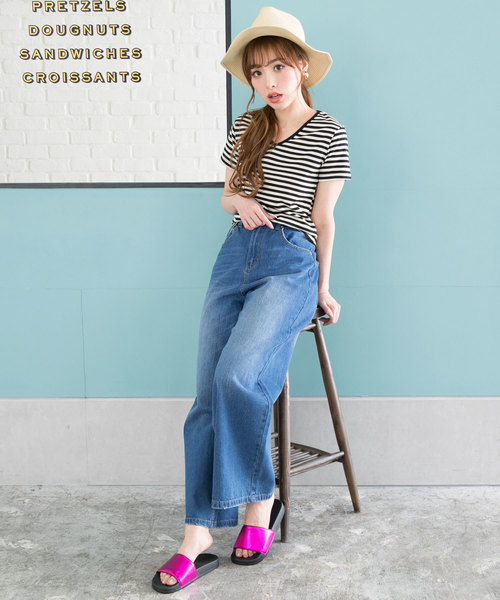 Newlyme（ニューリーミー）の「楽チンフラットカラバリシャワーサンダル（サンダル・レディース・ブラック/ピンク系その他/グリーン系その他/ゴールド系その他/ピンク系その他2/ホワイト/ブラック系その他/シルバー系その他・23㎝/24㎝/23.5㎝/24.5㎝/25.5cm/25㎝）」の17枚目の写真