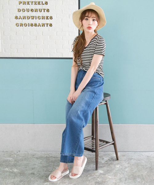 Newlyme（ニューリーミー）の「楽チンフラットカラバリシャワーサンダル（サンダル・レディース・ブラック/ピンク系その他/グリーン系その他/ゴールド系その他/ピンク系その他2/ホワイト/ブラック系その他/シルバー系その他・23㎝/24㎝/23.5㎝/24.5㎝/25.5cm/25㎝）」の20枚目の写真