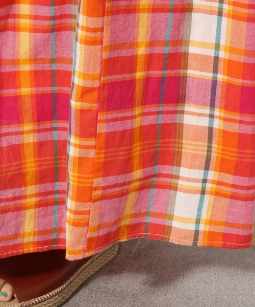 LOWRYS FARM（ローリーズファーム）の「マドラスチェックキャミワンピース　786737（ワンピース・レディース・カーキ/ピンク・MEDIUM/LARGE）」の9枚目の写真