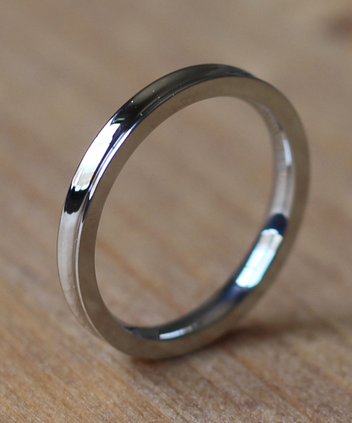 TONE SELECT GOODS（トーンセレクトグッズ）の「【vie】ステンレスリング/医療用器具にも使われるステンレス316L使用（金属アレルギーフリー）（リング・メンズ・シルバー/ブラック・#11/#13/#15/#17/#19/#21/#7/#9）」の3枚目の写真