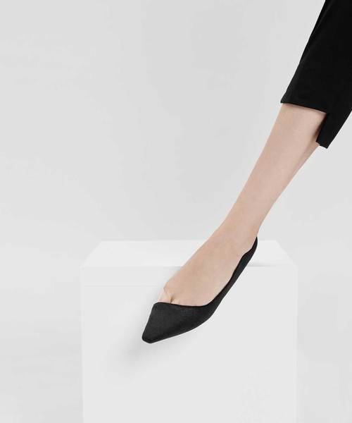 CHARLES & KEITH(チャールズ & キース)の「トランスペアレントパネルバレリーナ / TRANSPARENT PANEL BALLERINAS(バレエシューズ・レディース・ブラック/ブルー・22.5cm/23cm/23.5cm/24.5cm/25cm)」の8枚目の写真