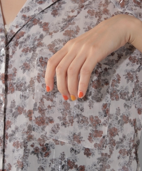 PAGEBOY（ページボーイ）の「フラワー開襟シャツ（シャツ/ブラウス・レディース・ホワイト/ブラック/オレンジ・FREE）」の16枚目の写真