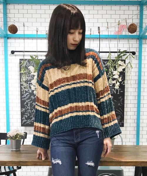 one way(ワンウェイ)の「モールボーダーハイネックKT(ニット/セーター・レディース・ホワイト/ライトグリーン/ラベンダー・M)」の1枚目の写真