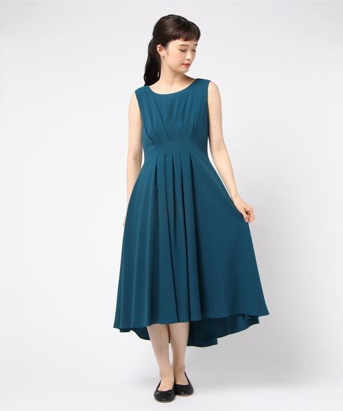 PICCIN(ピッチン)の「ネックレス付きダーツワンピース(ドレス・レディース・ライトブルー/グレイッシュベージュ/ターコイズブルー・MEDIUM)」の3枚目の写真