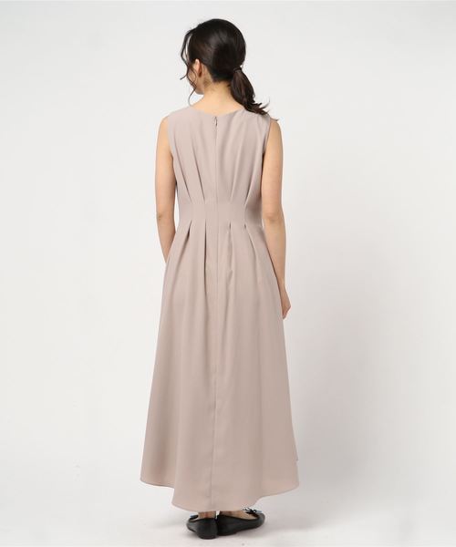 PICCIN(ピッチン)の「ネックレス付きダーツワンピース(ドレス・レディース・ライトブルー/グレイッシュベージュ/ターコイズブルー・MEDIUM)」の5枚目の写真