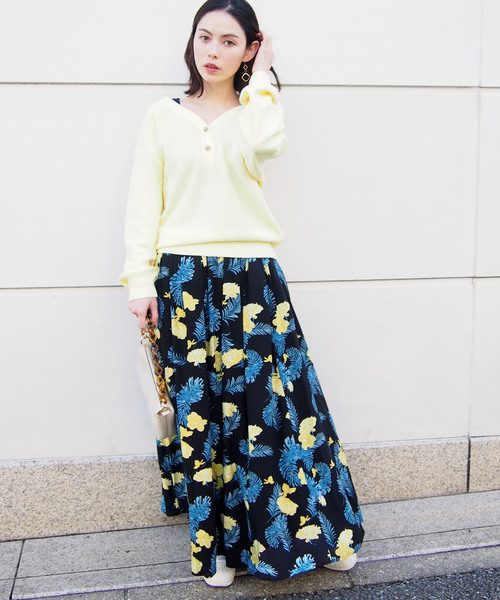 PICCIN（ピッチン）の「リゾートフラワーロングフレアスカート（スカート・レディース・ブラック/オフホワイト・MEDIUM/LARGE）」の3枚目の写真