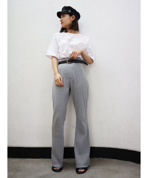 EMODA(エモダ)の「ハイウエストマークフィットフレアパンツ(その他パンツ・レディース・グレー/ブラック/ブラウン・SMALL/MEDIUM)」の8枚目の写真