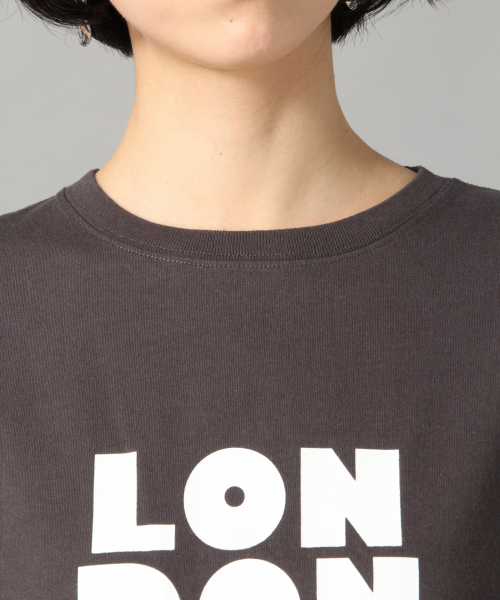 LOWRYS FARM(ローリーズファーム)の「CITYロゴTEE 839983(Tシャツ/カットソー・レディース・ホワイト系その他/ホワイト系その他2/チャコールグレー・FREE)」の6枚目の写真