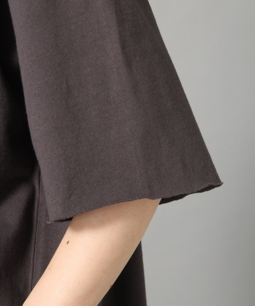 LOWRYS FARM(ローリーズファーム)の「CITYロゴTEE 839983(Tシャツ/カットソー・レディース・ホワイト系その他/ホワイト系その他2/チャコールグレー・FREE)」の8枚目の写真