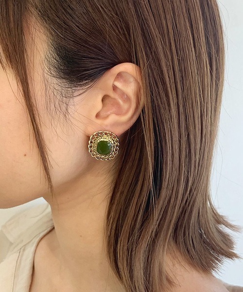 dictionary（ディクショナリー）の「【dictionary / ディクショナリー】 デザイン アンティーク ピアス（ピアス（両耳用）・レディース・ブラック/ライトホワイト/ベージュ/ネイビー/ブラウン/イエロー/オレンジ/グリーン/ライトグリーン/ライトブラウン/クリアブラック/クリアブルー/ワインレッド/クリアイエロー/ブラック系その他/ライトピンク/ダークネイビー・FREE）」の9枚目の写真