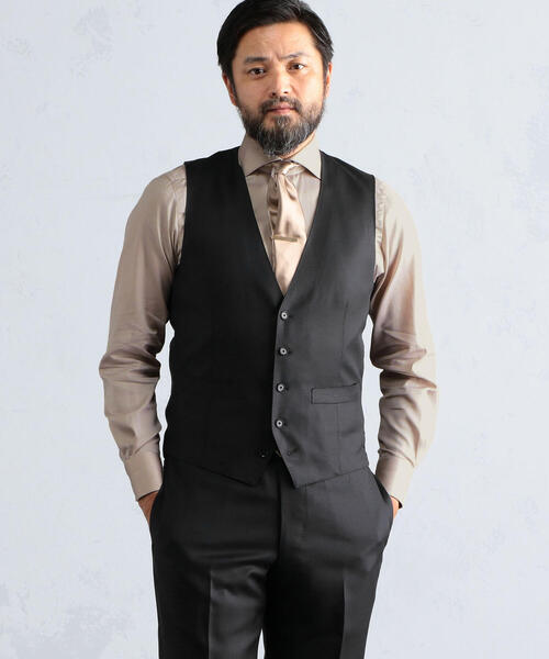 TOMORROWLAND (トゥモローランド)の「ウールシルク 5Bベスト SHANG NANO SPHERE Ermenegildo Zegna(ベスト・メンズ・ブラック/ネイビー/ダークブルー・44/46/48/50/42)」の2枚目の写真