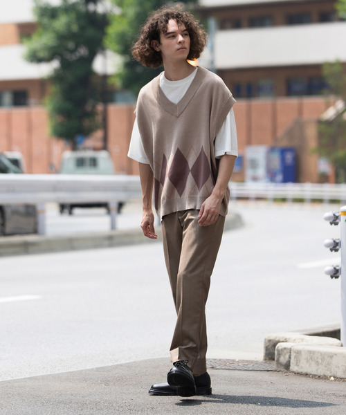 JUNRED（ジュンレッド）の「アーガイルVネックベスト（ベスト・メンズ・ブラック/ダークブラウン・FREE）」の4枚目の写真