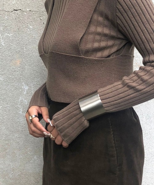 &g'aime（アンジェム）の「【&g'aime】ビスチェレイヤードトップス（ニット/セーター・レディース・ブラック/ベージュ/モカ・FREE）」の13枚目の写真